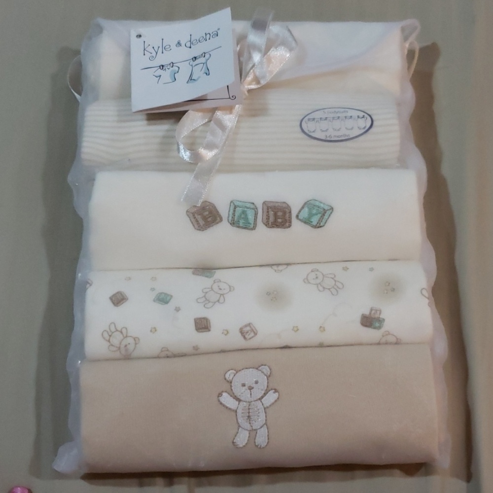 NIP 5 Pack Neutral Bodysuits